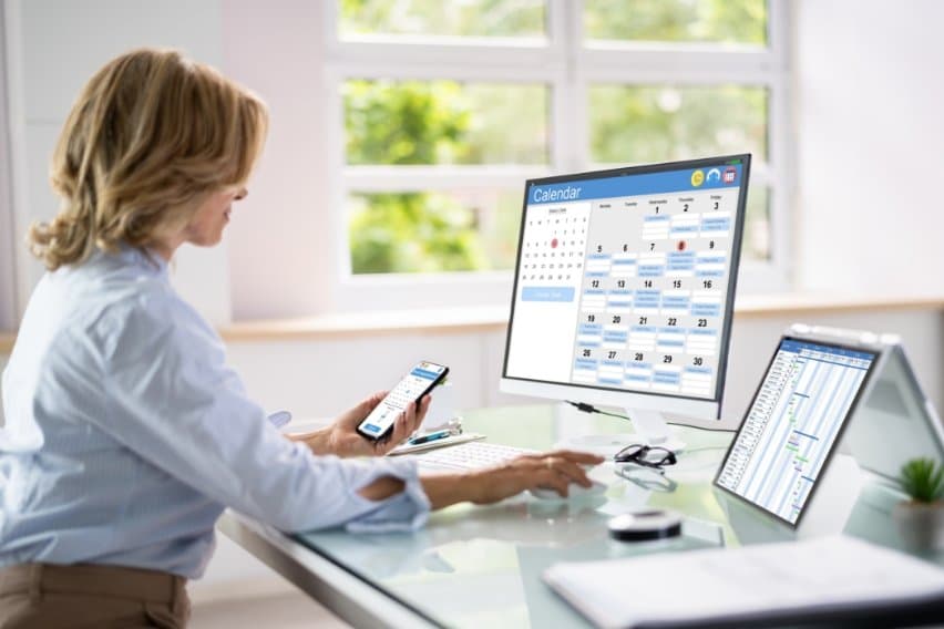 Invoice Factoring: Definition & How It Works image