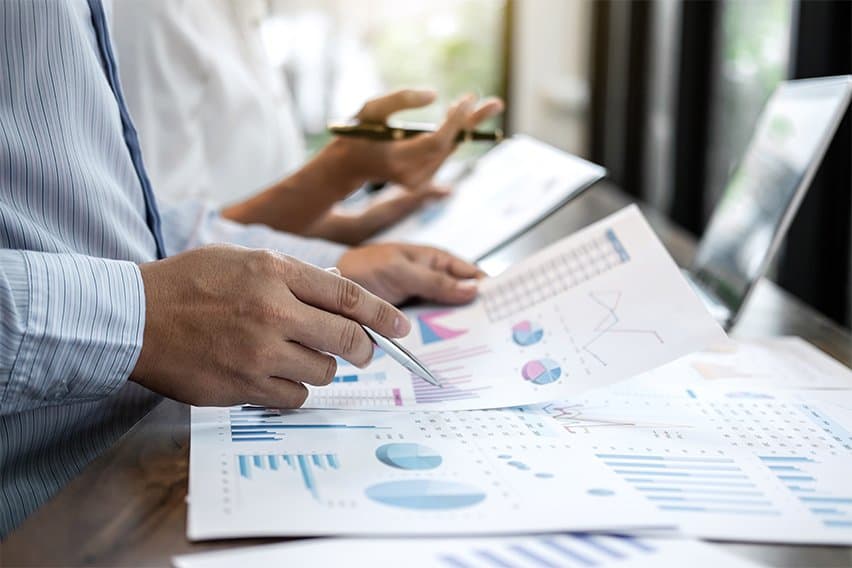 Levered vs. Unlevered Free Cash Flow: Top 7 Differences image