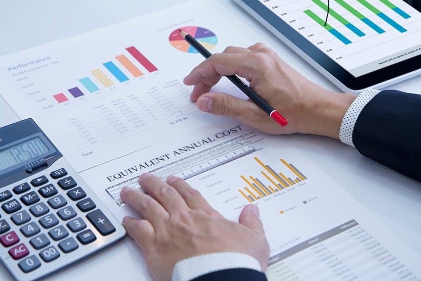 Equivalent Annual Cost: Definition & Benefits image