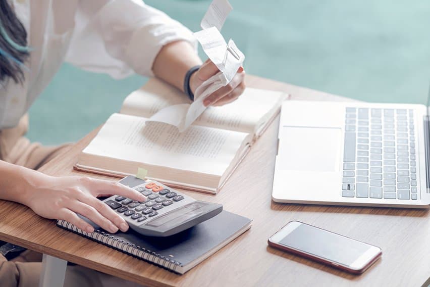 How to Organize Receipts Electronically: 6 Best Ways image