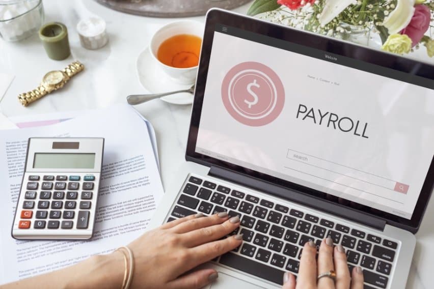 8 Best Payroll Software for Restaurants in 2025 image