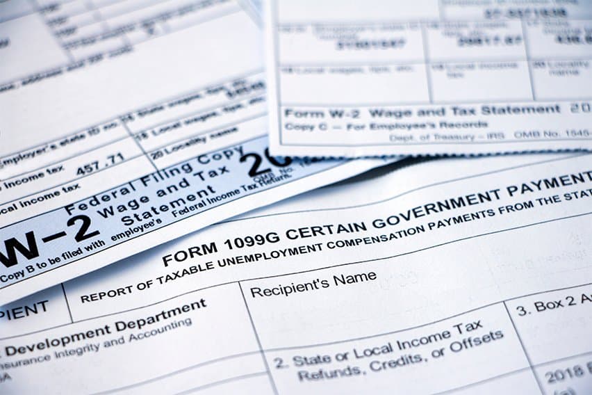 1099 vs. W-2: Difference Between W-2 Employees & 1099 Contractors image