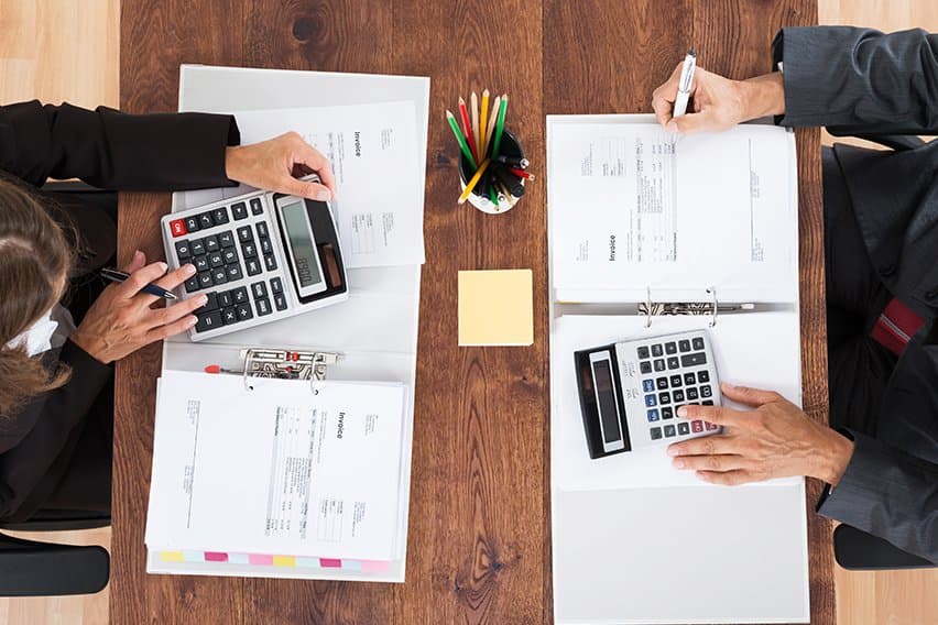 How To Choose an Accountant: 8 Things To Look For image