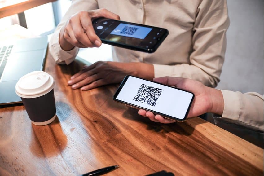 What Is Mobile Payment? Definition, Types & 3 Best Apps image