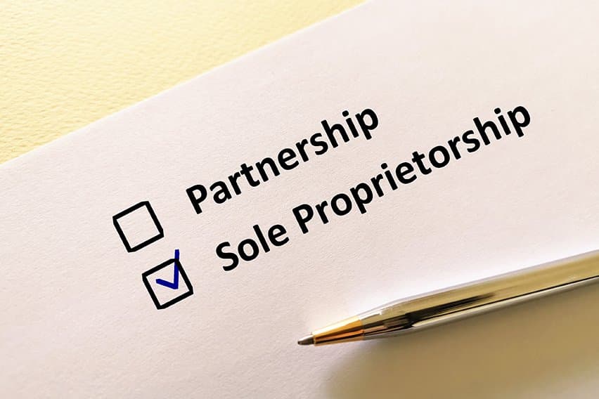 Sole Proprietorship vs Partnership: What’s the Difference image