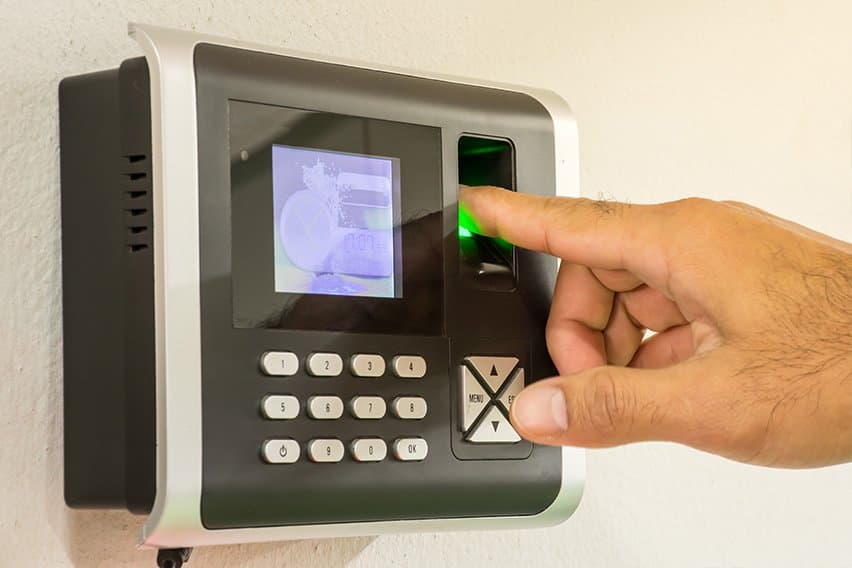 How to Keep Track of Employee’s Hours? image